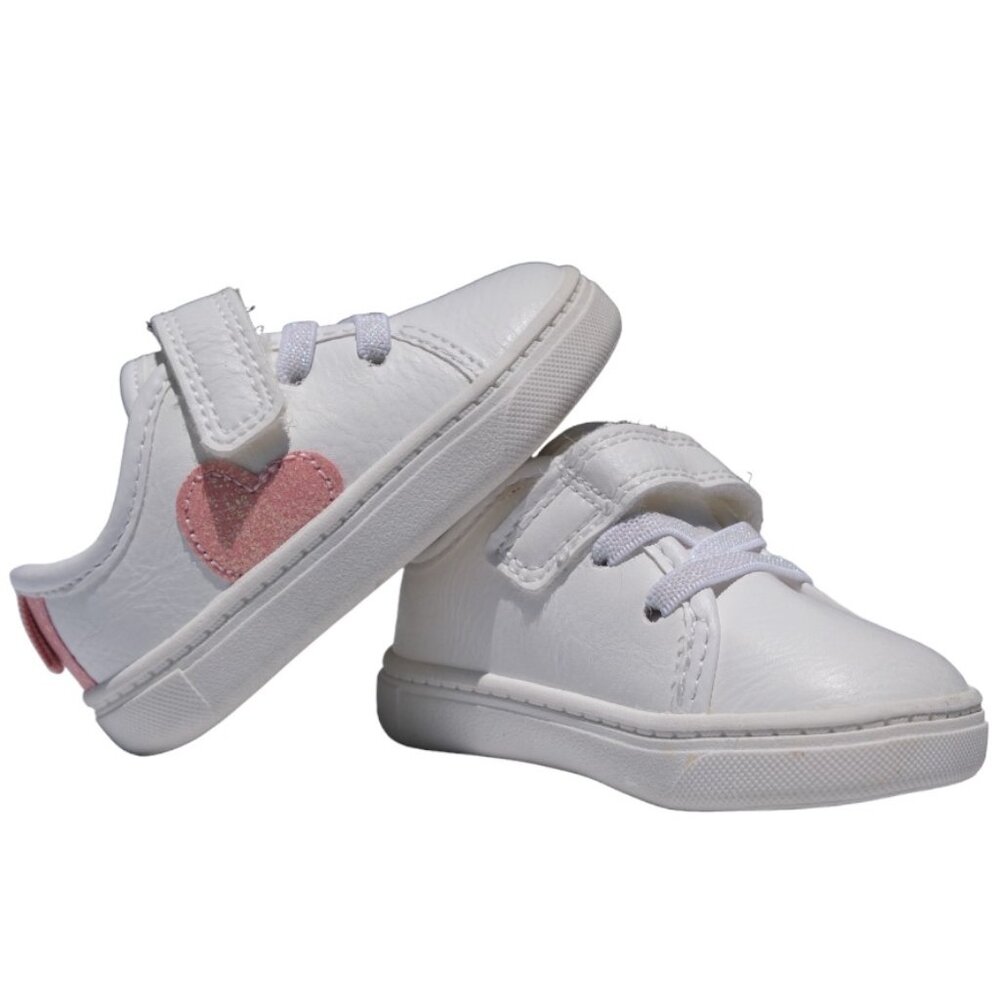 EUC Carter's Baby Girl Size 3 Emily First Walk Sneakers